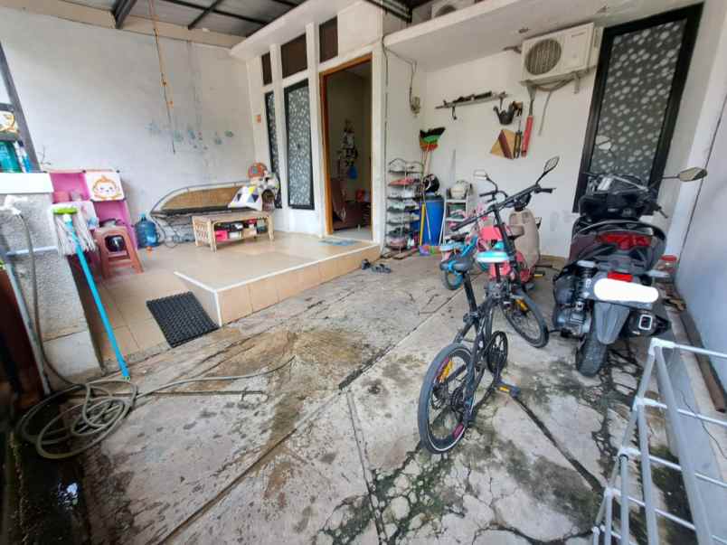dijual rumah mampang grogol