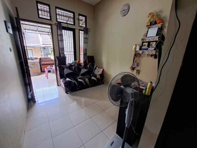 dijual rumah mampang grogol