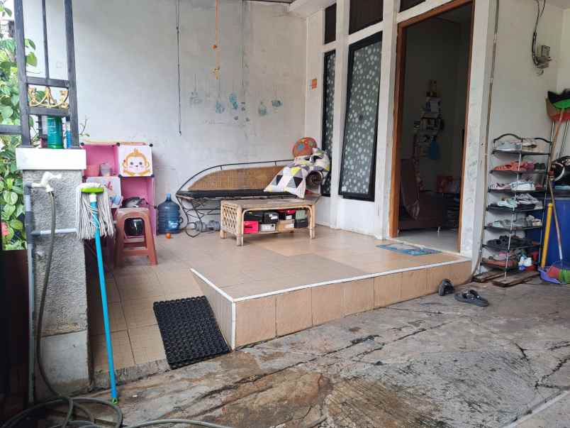 dijual rumah mampang grogol