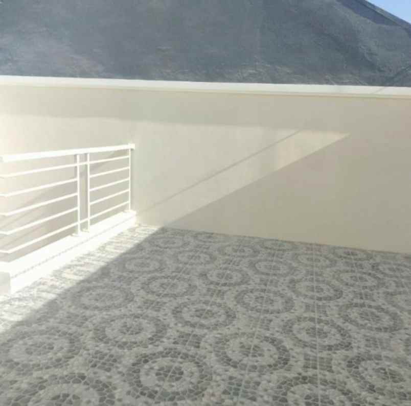 dijual rumah manyar kertoadi