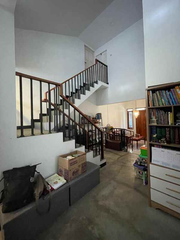 dijual rumah margahayu tengah