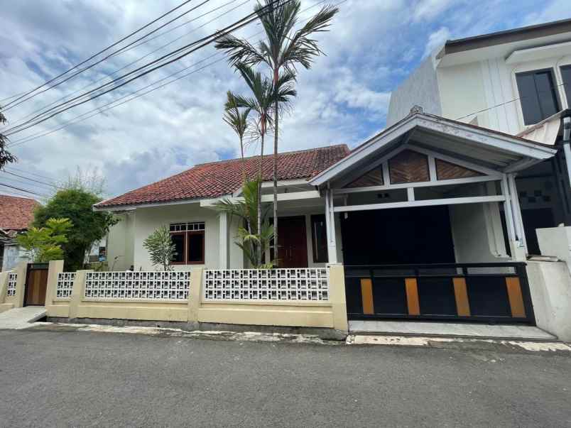 dijual rumah margahayu tengah