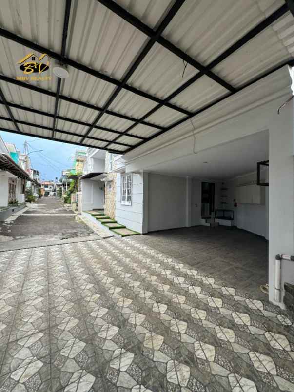 dijual rumah mbv249