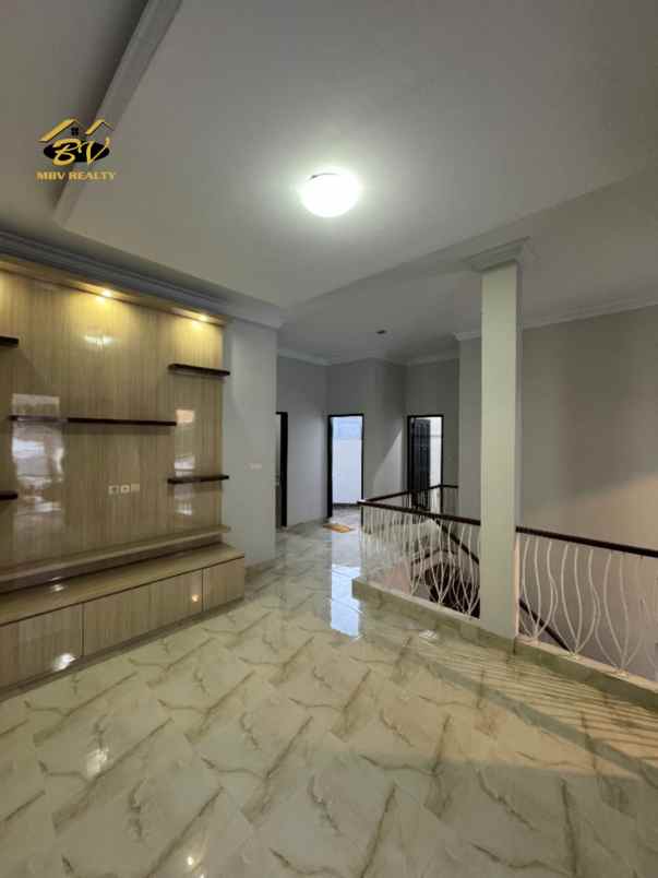 dijual rumah mbv249