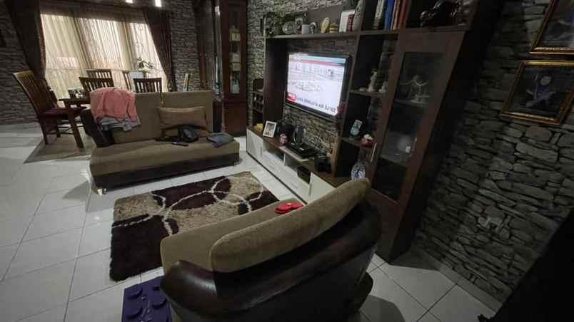 dijual rumah medan satria
