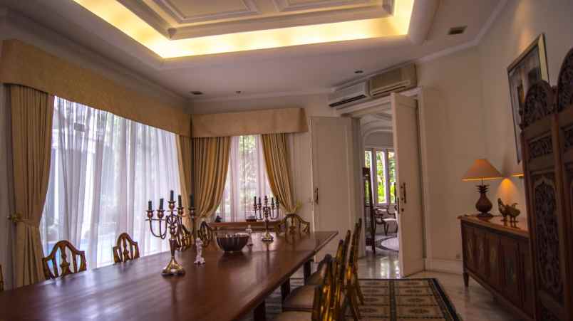 dijual rumah mewah 2 lantai kuningan jakarta selatan