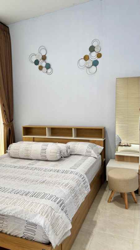 dijual rumah mewah permata jingga malang