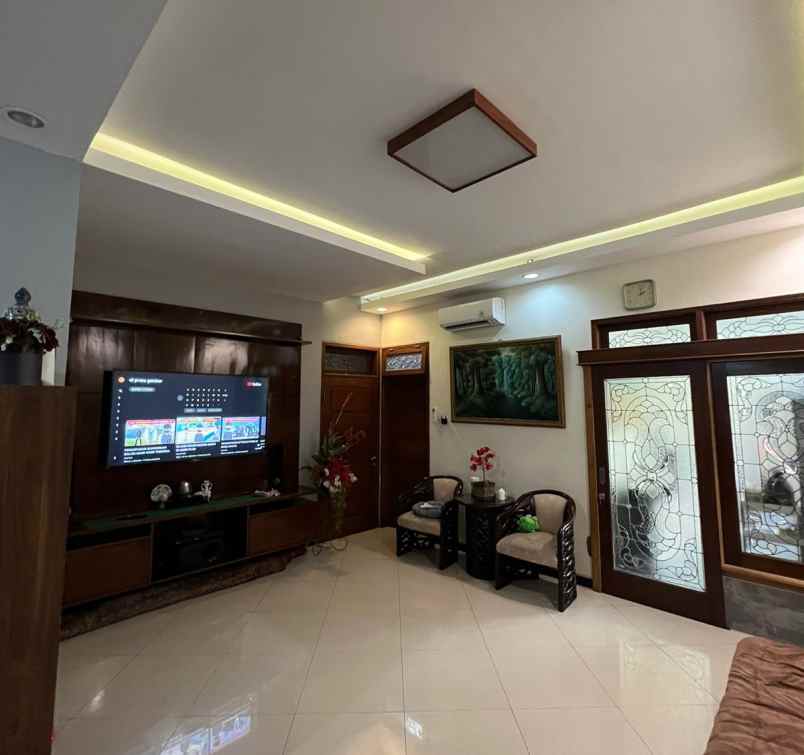 dijual rumah mewah solo kota jateng