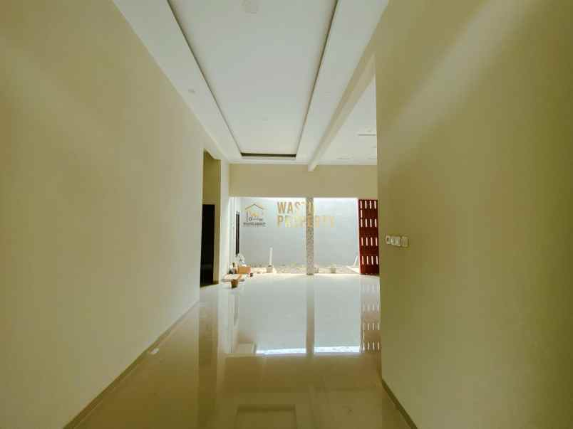 dijual rumah ngemplak