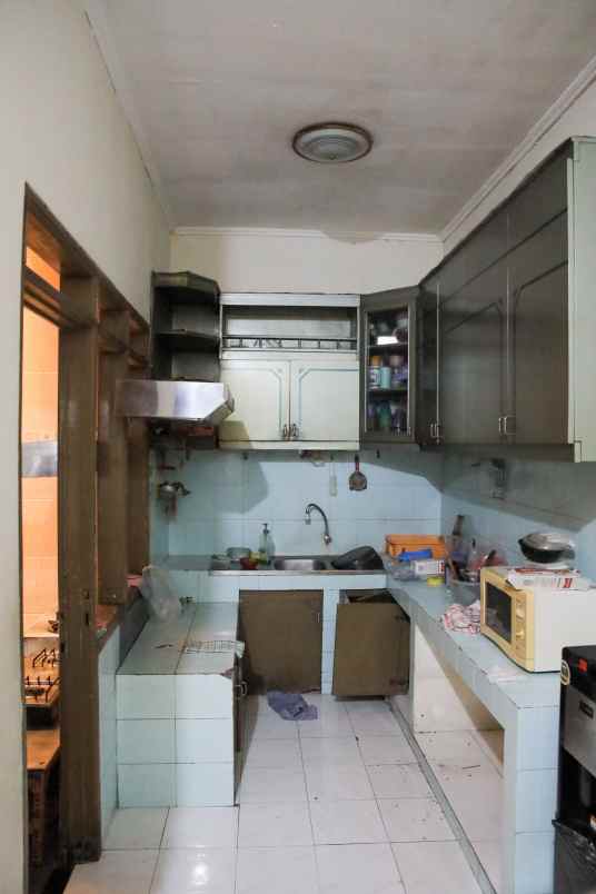 dijual rumah nirwana executive