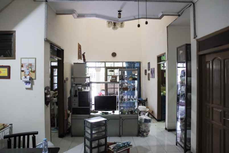 dijual rumah nirwana executive