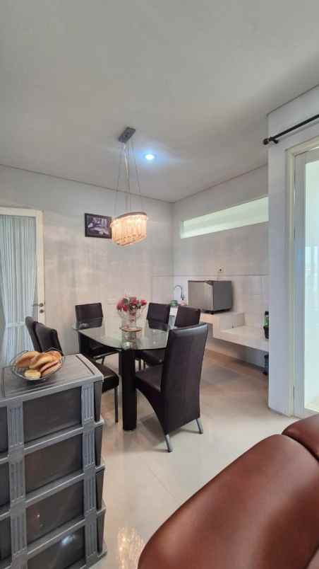 dijual rumah northwest park