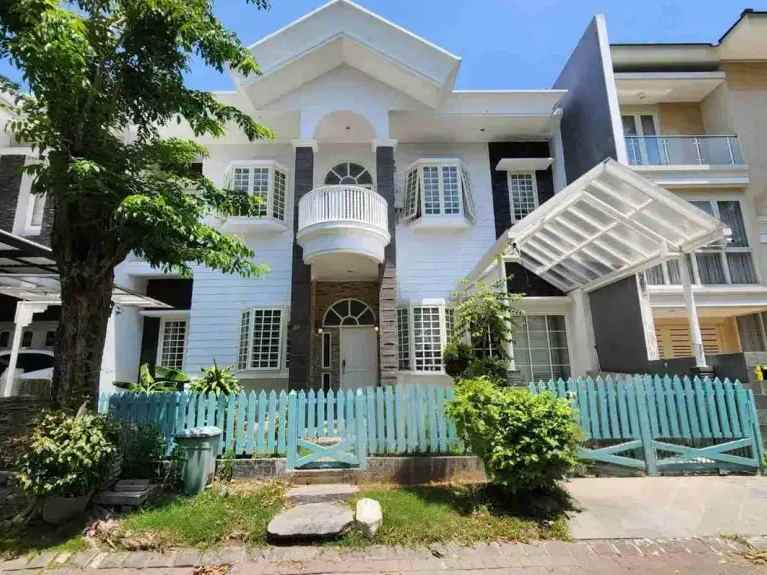 dijual rumah pakuwon city san diego