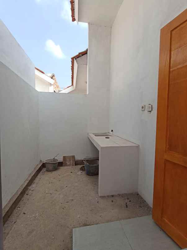 dijual rumah parakanmuncang