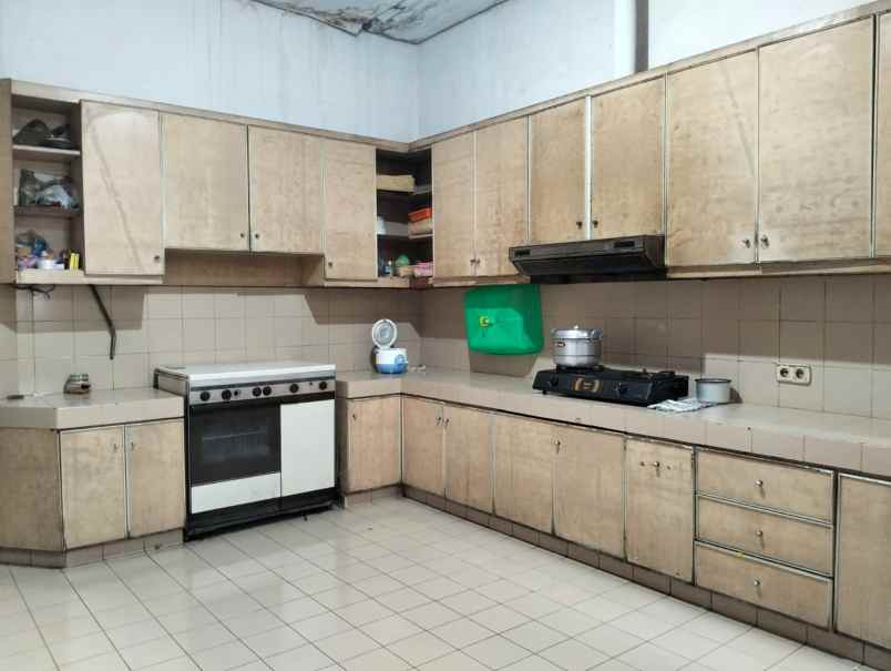 dijual rumah patimura raya