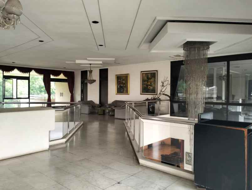 dijual rumah patimura raya