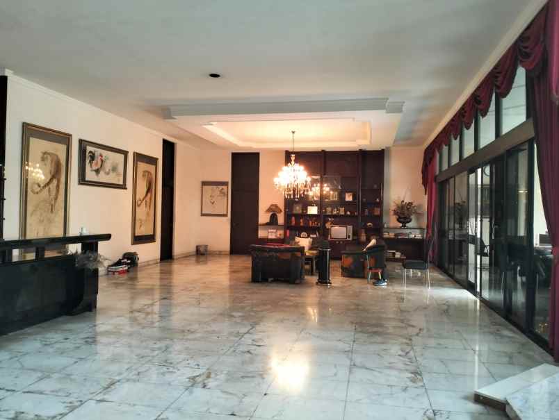 dijual rumah patimura raya