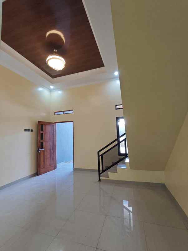 dijual rumah permata hijau permai kota