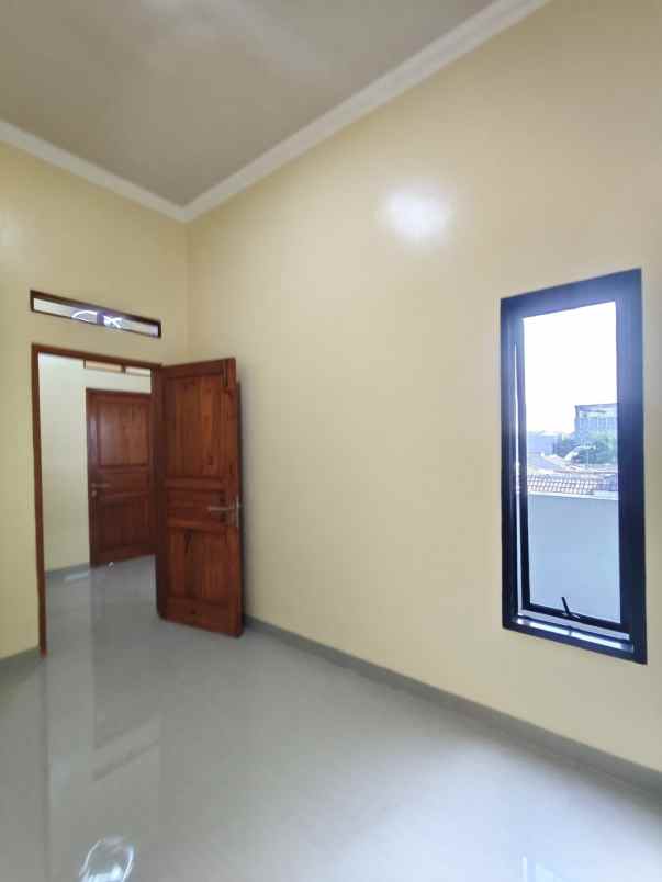 dijual rumah permata hijau permai kota