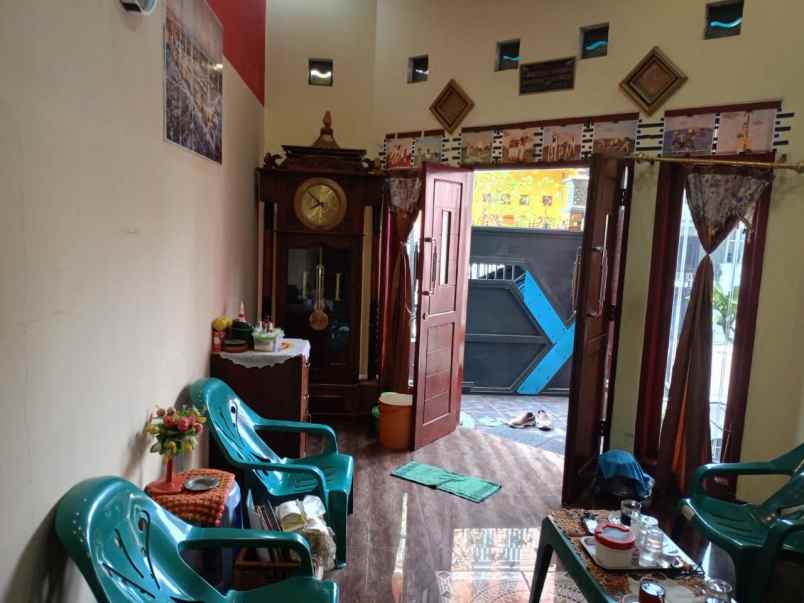 dijual rumah perum banjarsari asri