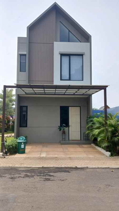 dijual rumah perumahan grandia liv