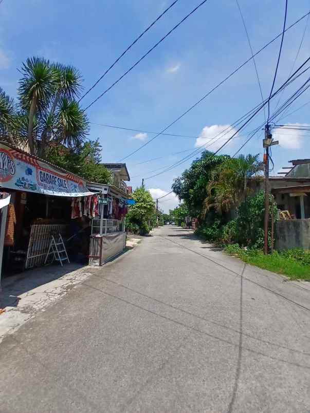 dijual rumah perumnas beji