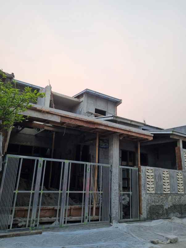 dijual rumah perumnas depok utara