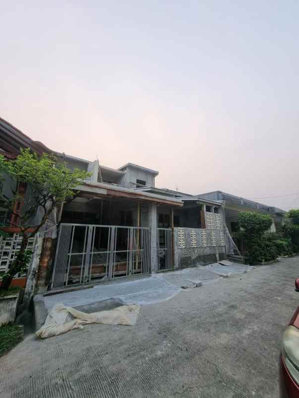 dijual rumah perumnas depok utara