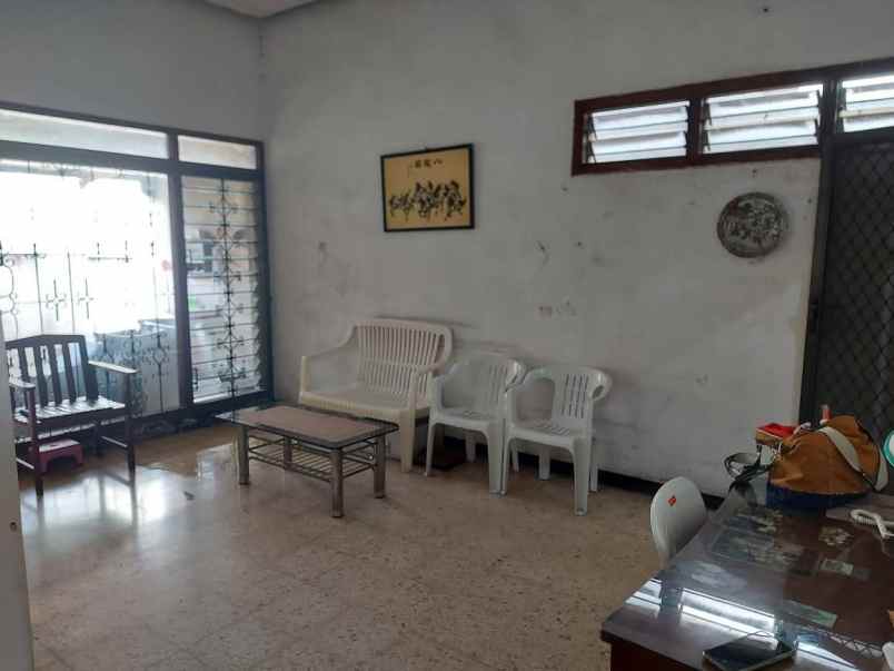 dijual rumah pesapen