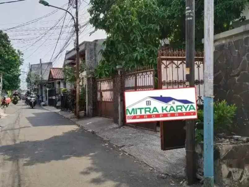 dijual rumah pondok bambu