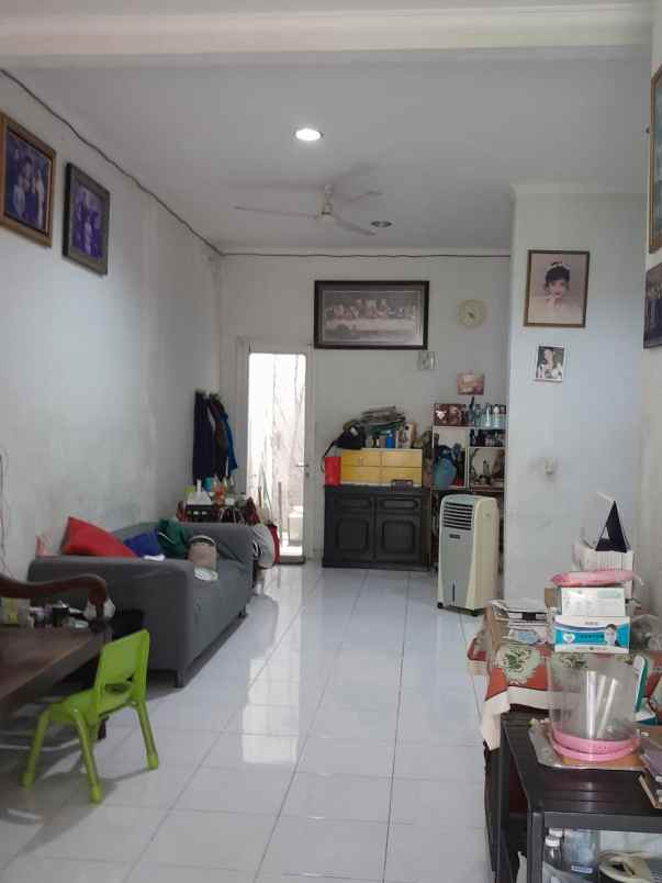 dijual rumah pondok hijau golf gading