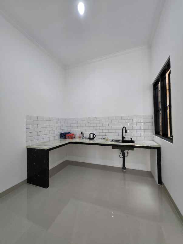 dijual rumah pondok kelapa jaktim