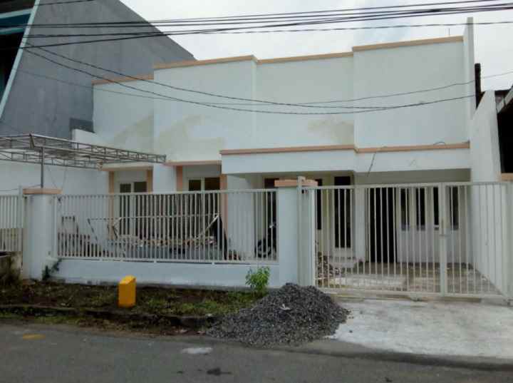 dijual rumah pondok nirwana