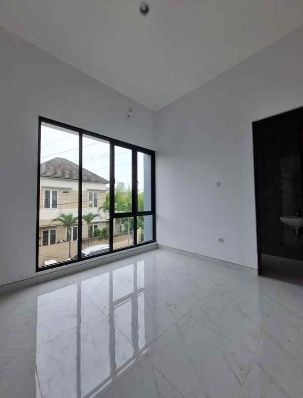 dijual rumah prapen indah