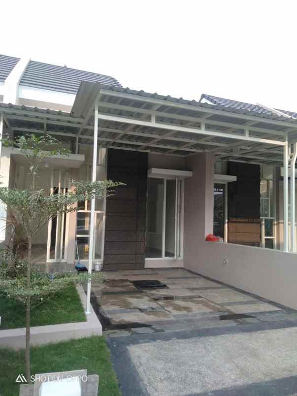 dijual rumah puri safira