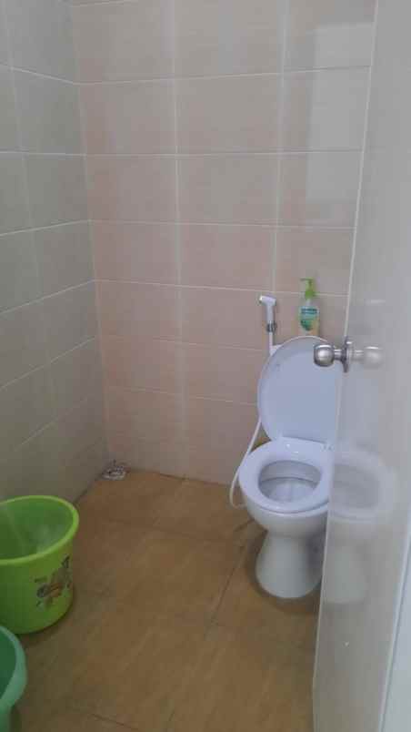 dijual rumah puri surya jaya