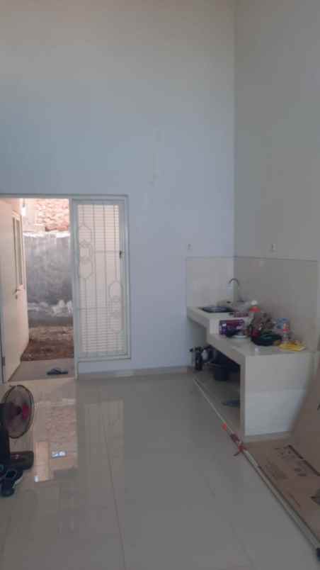 dijual rumah puri surya jaya
