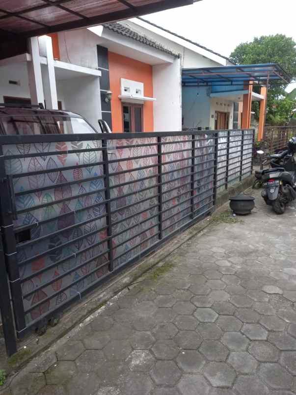 dijual rumah purwomartani