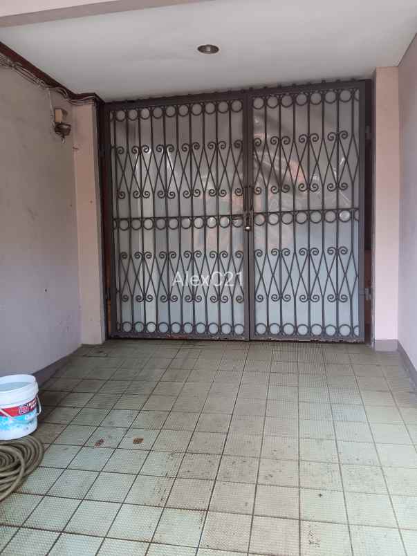 dijual rumah ragunan