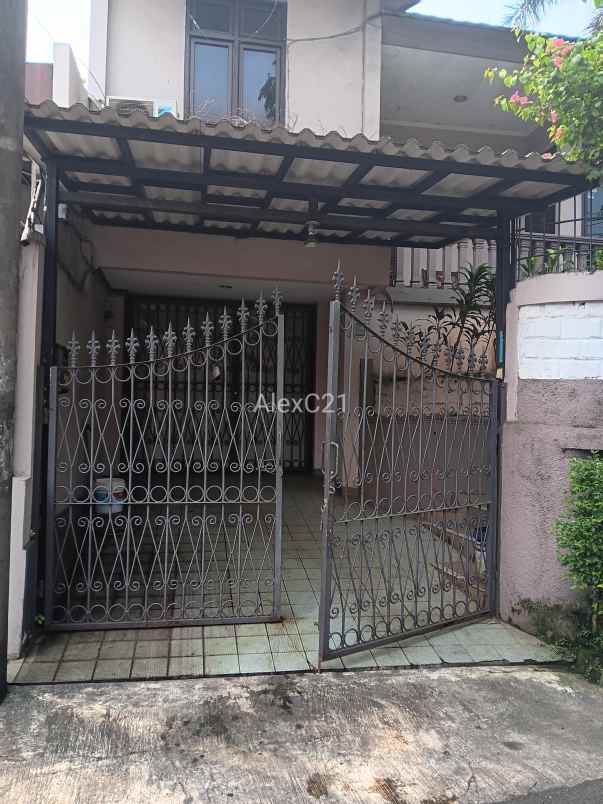 dijual rumah ragunan
