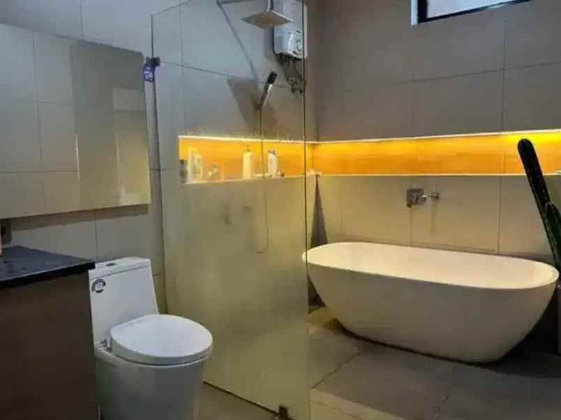 dijual rumah rawalumbu