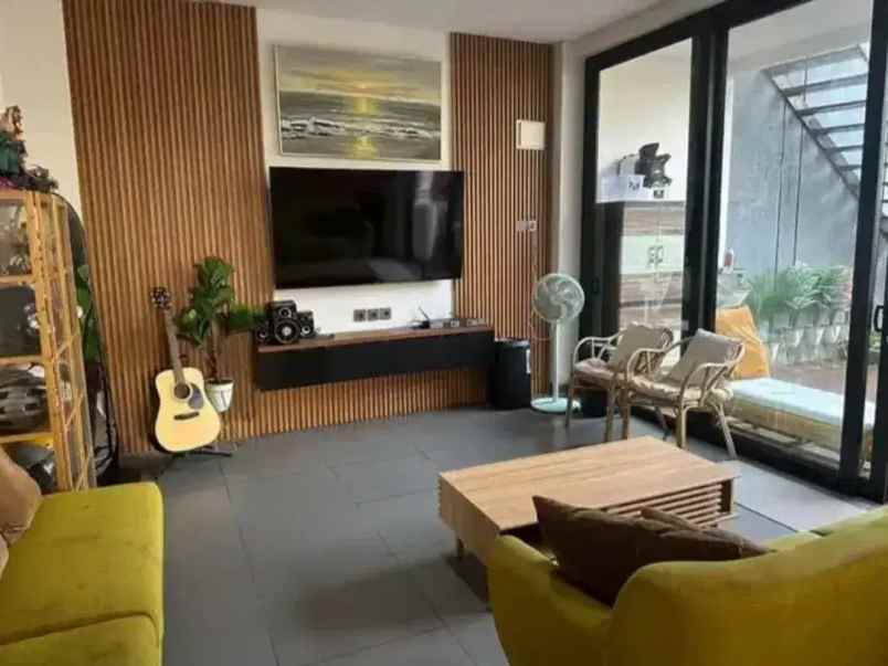 dijual rumah rawalumbu