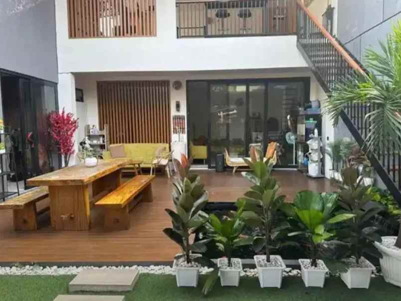 dijual rumah rawalumbu