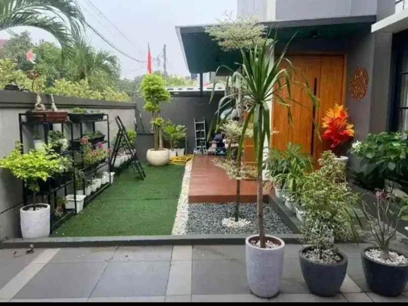 dijual rumah rawalumbu