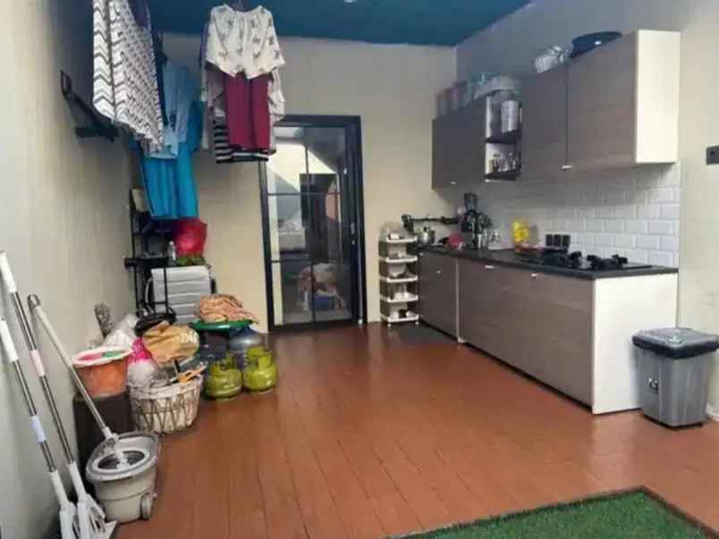 dijual rumah rawalumbu