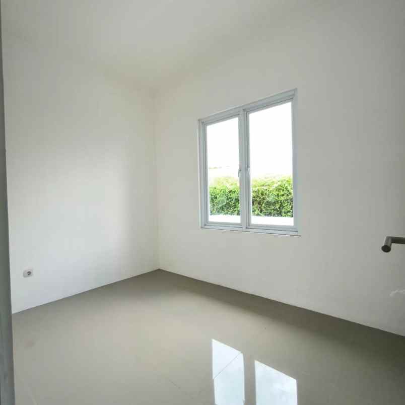 dijual rumah regency one pogot