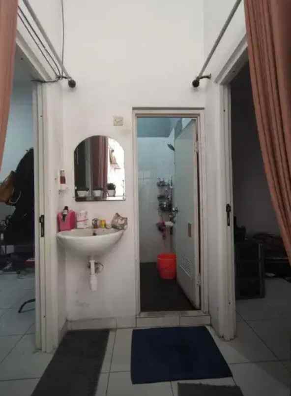 dijual rumah royal paka residence