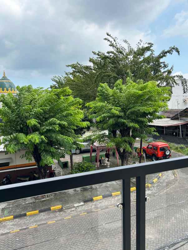 dijual rumah rungkut mapan