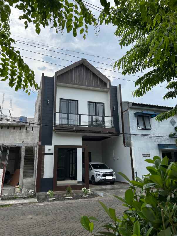 dijual rumah rungkut mapan
