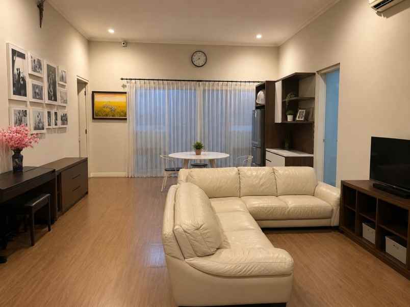 dijual rumah satelit indah